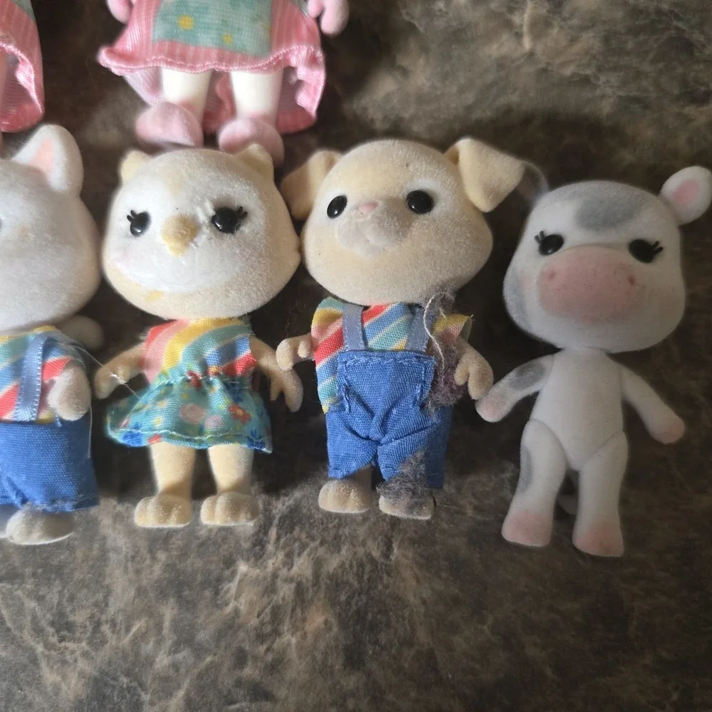 Honey Bee‎ Acres PLAYGROUND PALS   SET OF 8